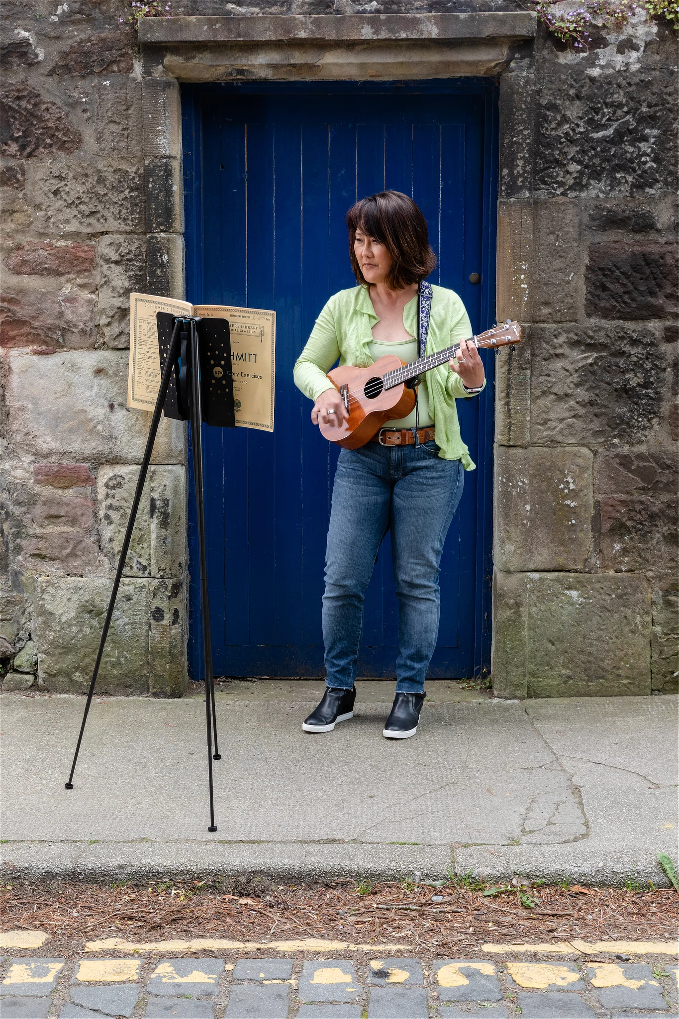 Wee Stand. Music Stand. Noisy Clan