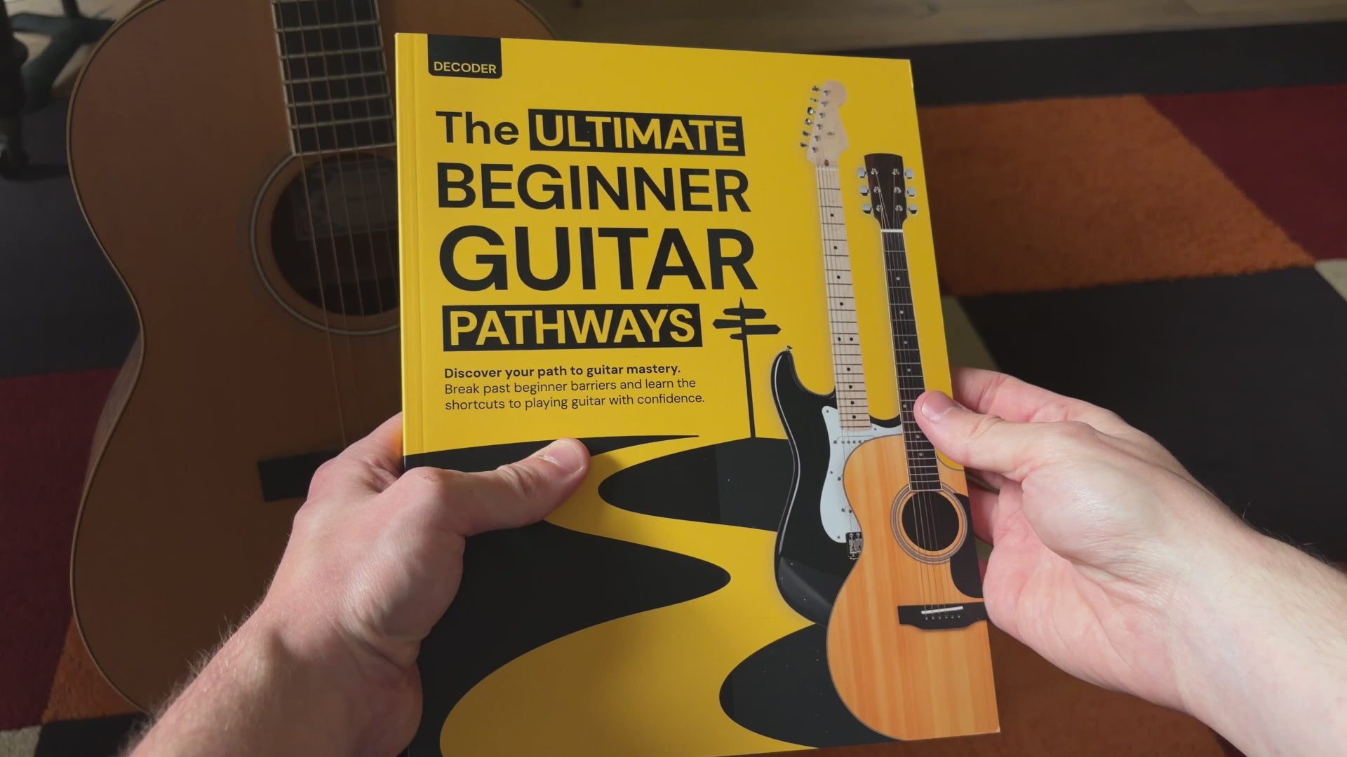 Charger la vidéo: Beginner Guitar Pathways Book